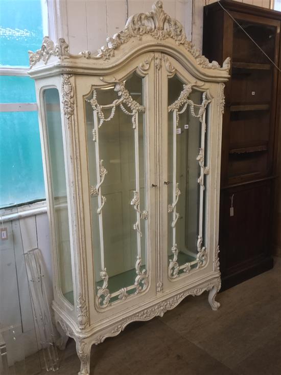 White painted two door vitrine